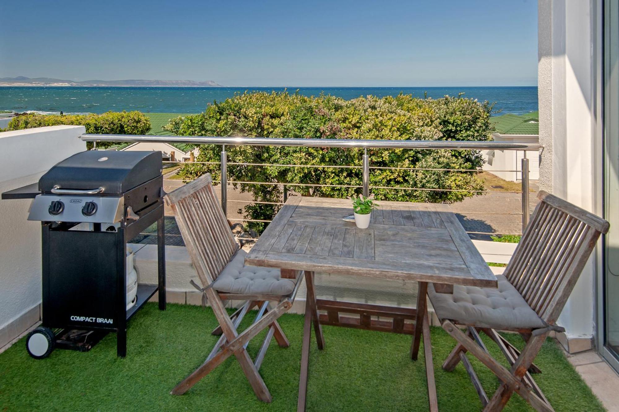 64 Whalerock Estate Apartment Hermanus Exterior photo