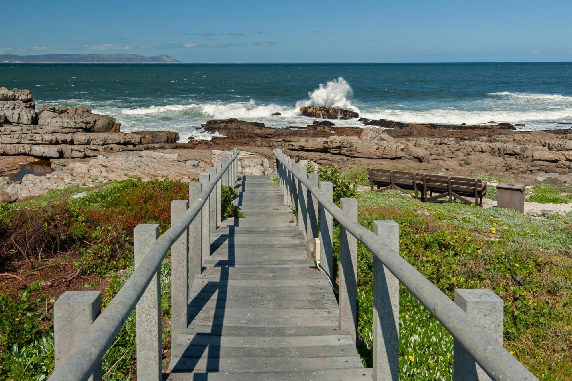 64 Whalerock Estate Apartment Hermanus Exterior photo